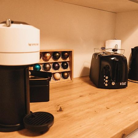 Studio Apartment Im Zentrum Mit Parkplatz & Neuem Badezimmer マクデブルク エクステリア 写真