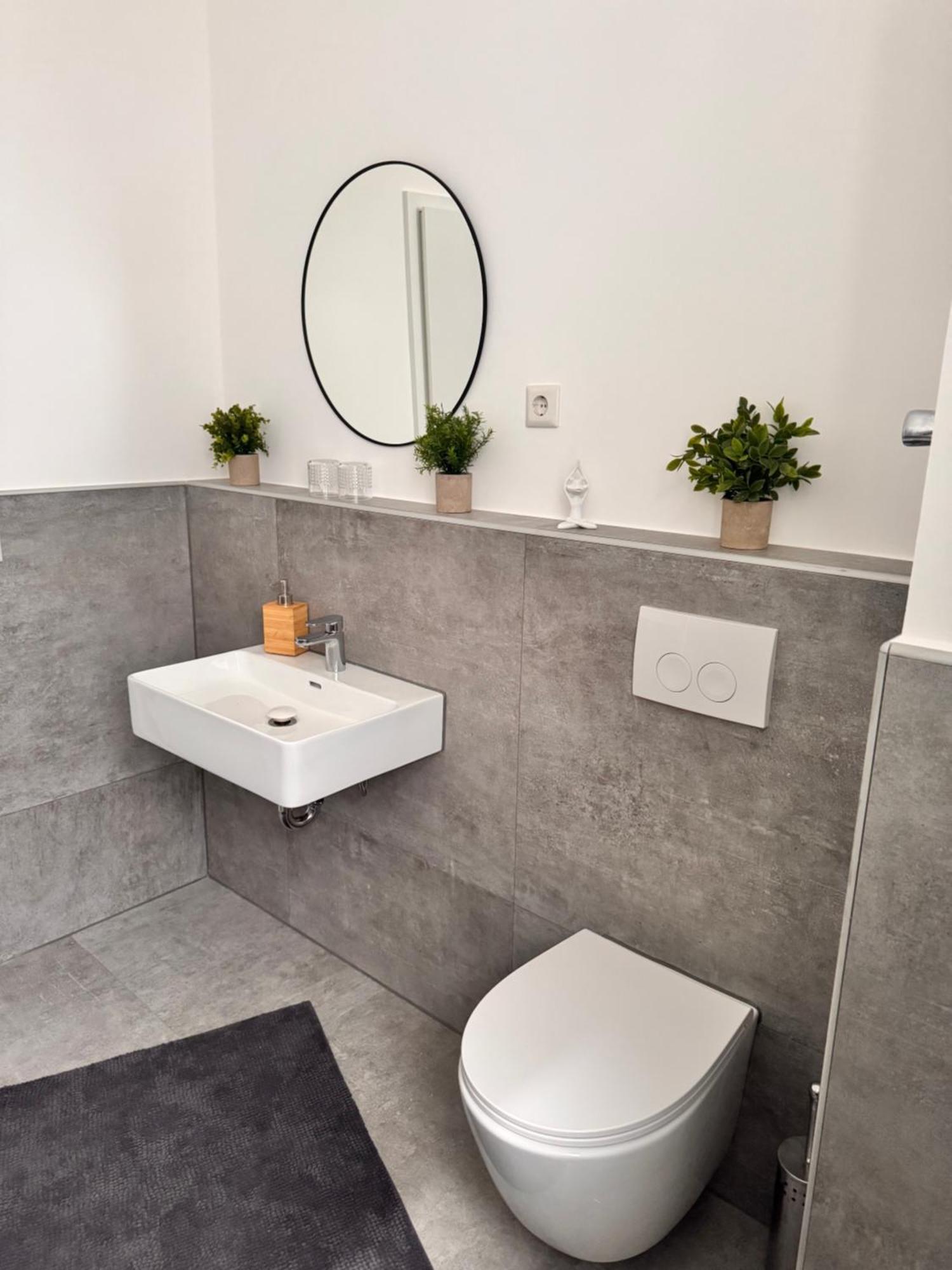 Studio Apartment Im Zentrum Mit Parkplatz & Neuem Badezimmer マクデブルク エクステリア 写真